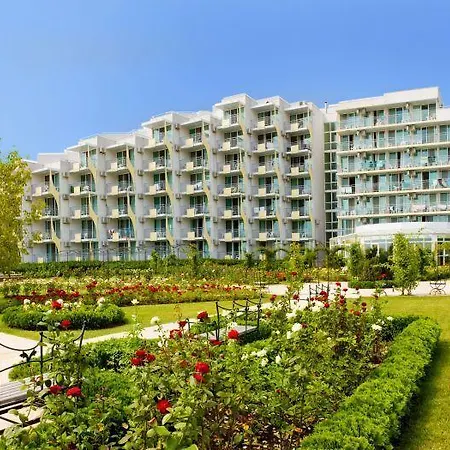 Laguna 4*